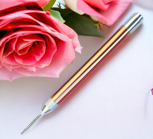 Lighted Weeding Pen